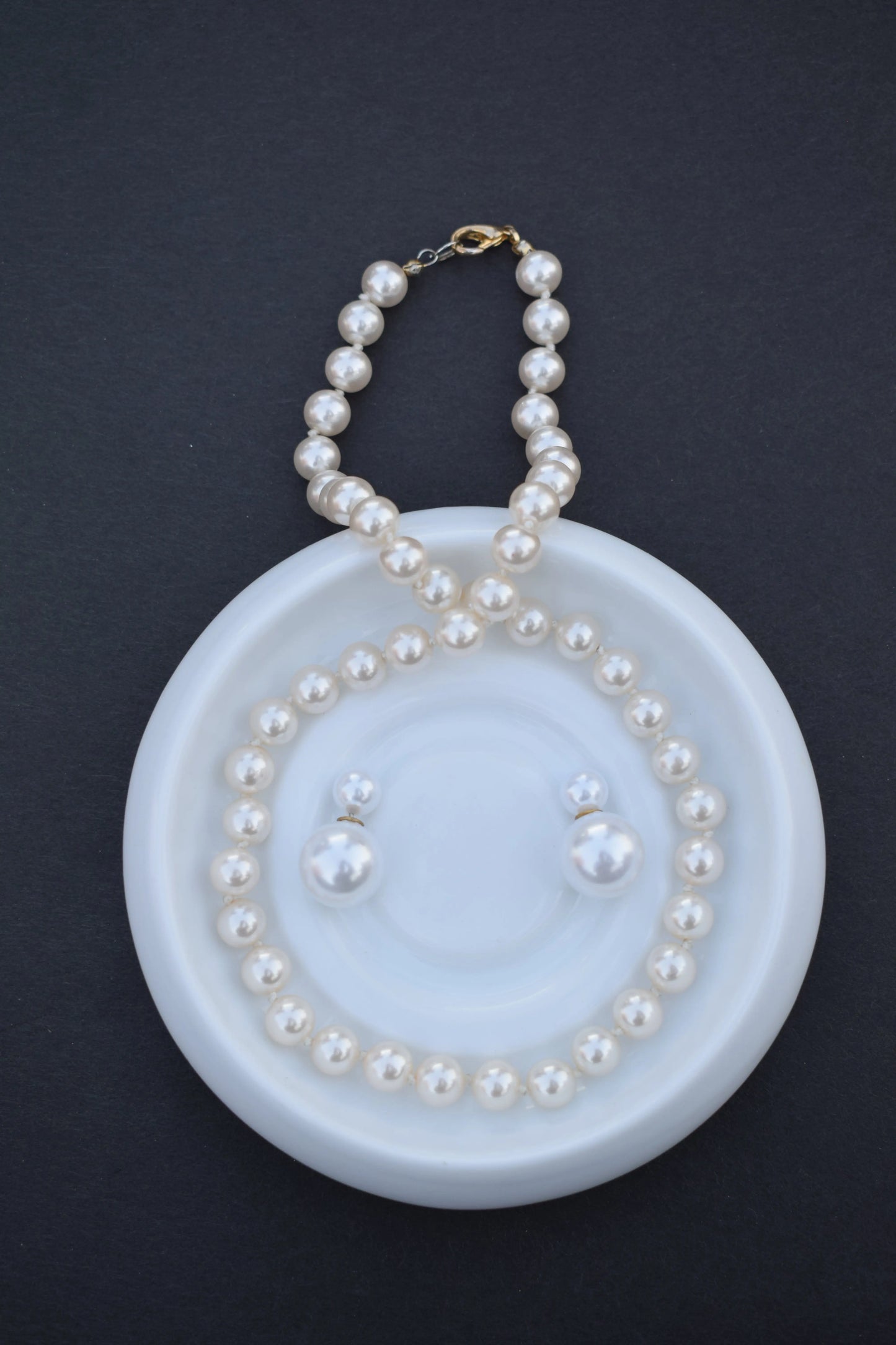 Sculpted Pearl Orbit Earring - The Last One
