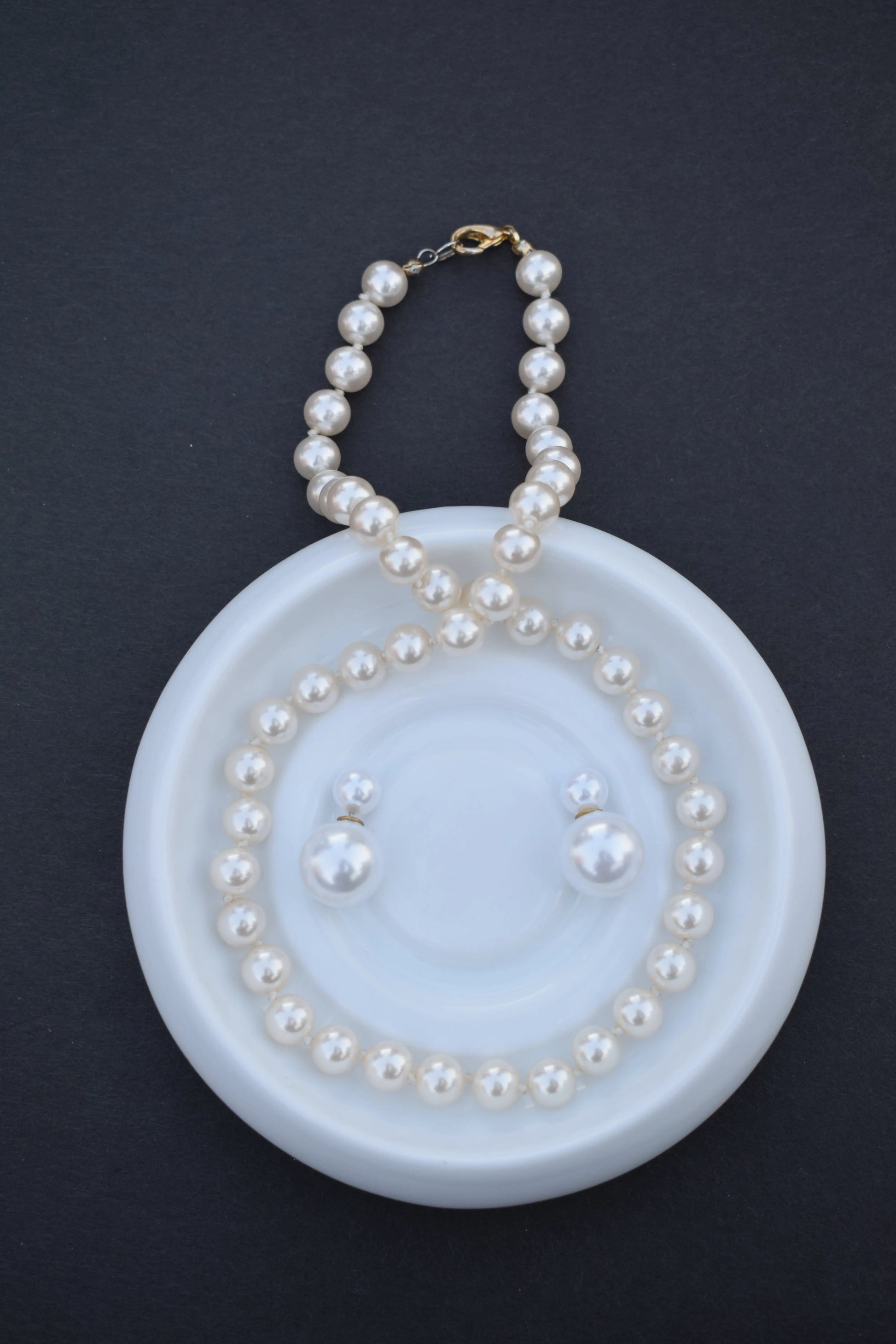 Sculpted Pearl Orbit Earring - The Last One